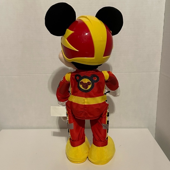 Disney Roadster Racers Talking Mickey Mouse - Picture 5 of 9